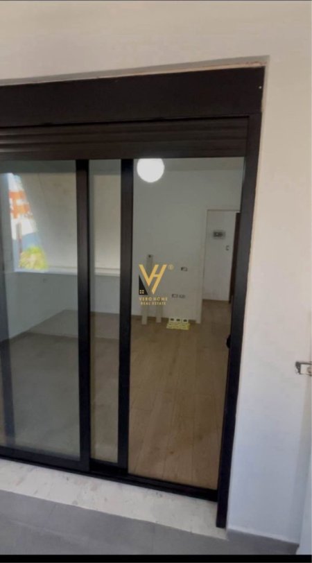 Tirane, jepet me qera apartament 1+1+Ballkon Kati 5, 65 m² 300 € (ASTIR)
