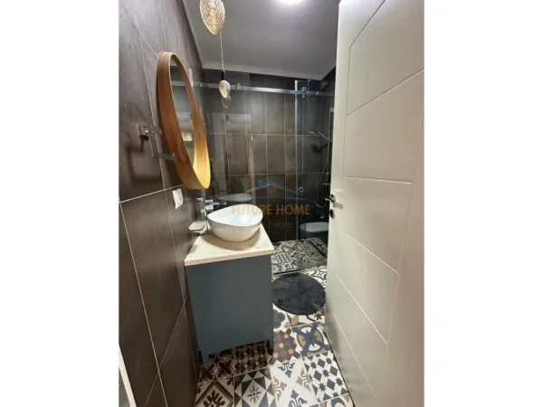 Tirane, shitet apartament 2+1+Ballkon Kati 4, 110 m² 252.400 € (Kopështi Botanik, Tiranë)