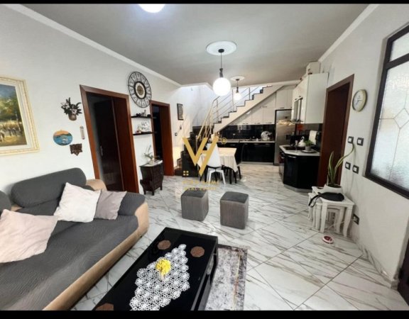 Durres, shitet shtepi 3+1+Ballkon Kati 0, 394 m² 190.000 € (PLAZH DURRES)