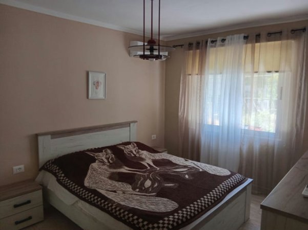 Tirane, jepet me qera apartament 2+1+Ballkon Kati 1, 80 m² 700 € (Rruga &quot;Avni Rustemi&quot;)