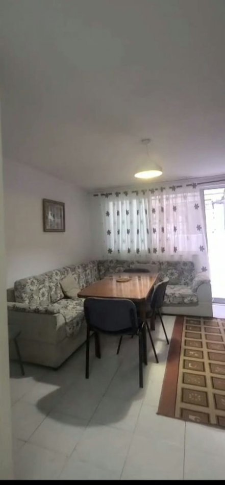 Tirane, jepet me qera apartament 2+1+Ballkon Kati 1, 100 m² 620 € (Rruga &quot;Kavajes&quot;)