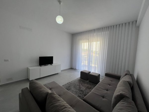 Tirane, jepet me qera apartament 2+1 Kati 1, 90 m² 600 € 