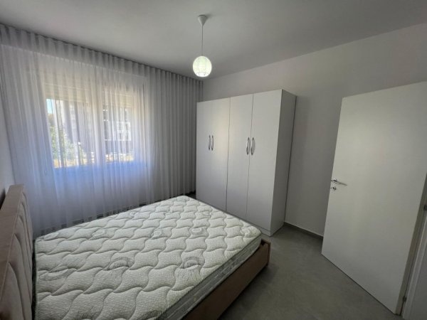Tirane, jepet me qera apartament 2+1 Kati 1, 90 m² 600 € 