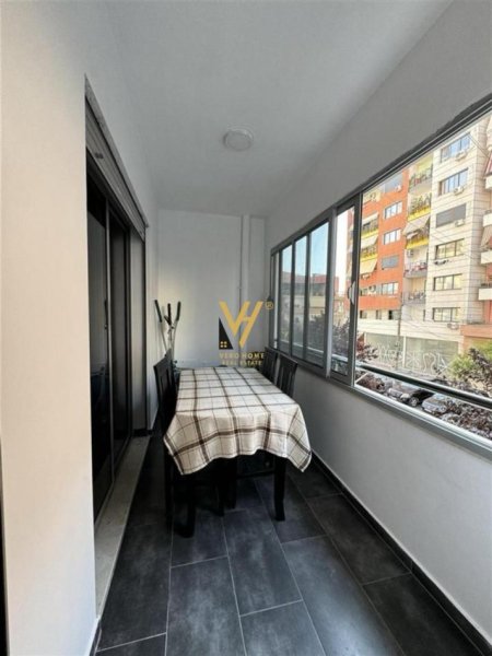 Tirane, jepet me qera apartament 2+1+Ballkon Kati 1, 80 m² 540 € (FABRIKA E MIELLIT)