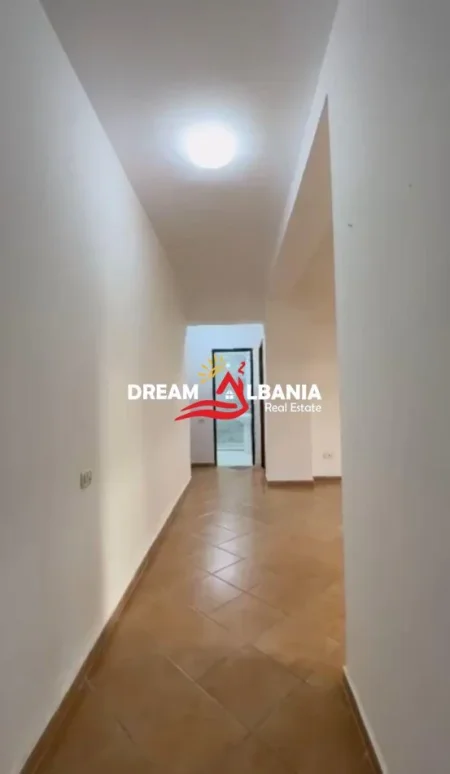 Tirane, jepet me qera apartament 2+1 Kati 2, 125 m² 260.000 € (ne rrugen e Kavajes prane Square 21)