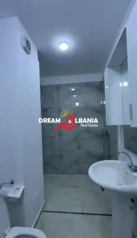 Tirane, jepet me qera apartament 2+1 Kati 2, 125 m² 260.000 € (ne rrugen e Kavajes prane Square 21)