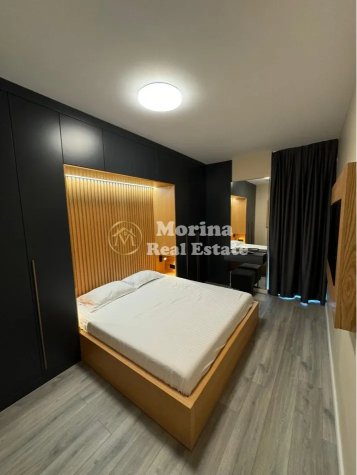 Tirane, jepet me qera apartament 1+1 Kati 4, 75 m² 900 € (Komuna e Parisit)