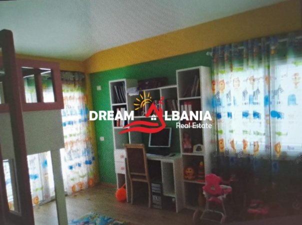 Tirane, shitet apartament 2+1+Ballkon Kati 4, 135 m² 179.500 € (ne Fresk perballe Restorant Freskut)
