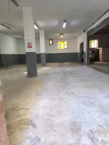 Tirane, jepet me qera magazine Kati 0, 260 m² 1.300 € (Ruga Siri Kodra)