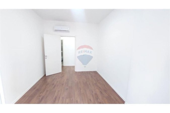 Tirane, jepet me qera apartament 2+1 Kati 2, 100 m² 900 € (Kompleksi Kika 2)