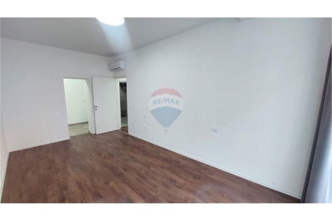 Tirane, jepet me qera apartament 2+1 Kati 2, 100 m² 900 € (Kompleksi Kika 2)