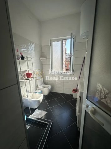 Tirane, jepet me qera garsonier Kati 3, 40 m² 350 € (Siri Kodra-Supermarket Xhangolli)
