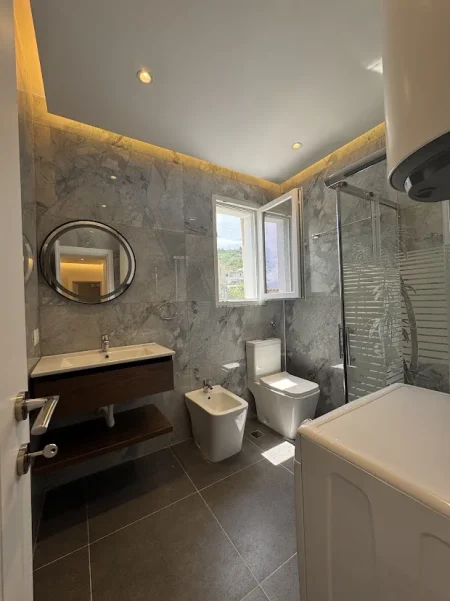 Tirane, shitet apartament 1+1+Aneks Kati 2, 55 m² 89.000 € 