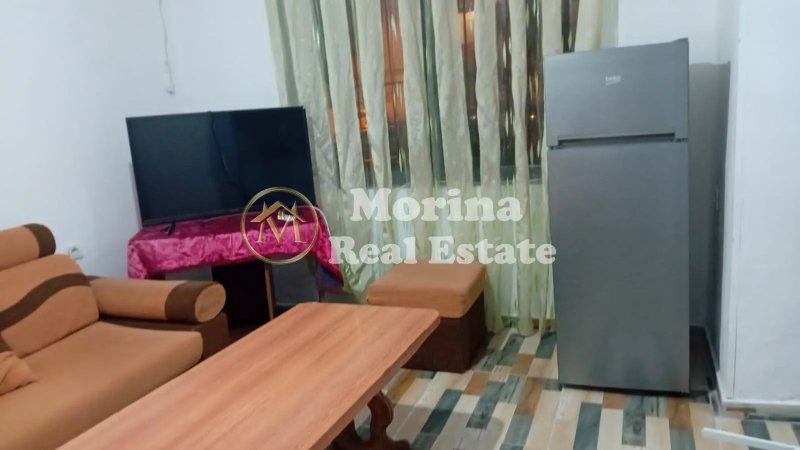 Tirane, jepet me qera apartament 2+1 Kati 1, 76 m² 400 € (Shkolla e Bashkuar)