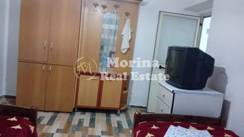Tirane, jepet me qera apartament 2+1 Kati 1, 76 m² 400 € (Shkolla e Bashkuar)