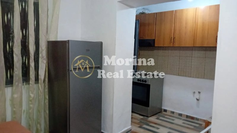 Tirane, jepet me qera apartament 2+1 Kati 1, 76 m² 400 € (Shkolla e Bashkuar)