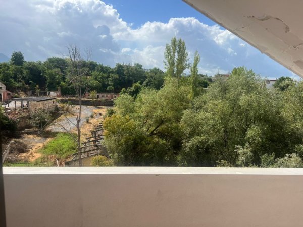 Tirane, jepet me qera apartament 1+1 Kati 5, 50 m² 300 € 