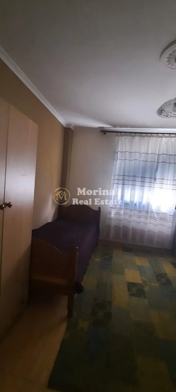 Tirane, jepet me qera shtepi 2+1 Kati 3, 130 m² 500 € (Qyteti Studenti)