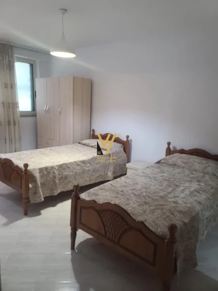 Tirane, jepet me qera apartament 2+1+Ballkon Kati 1, 100 m² 600 € (MOZAIKU,21 DHJETORI)