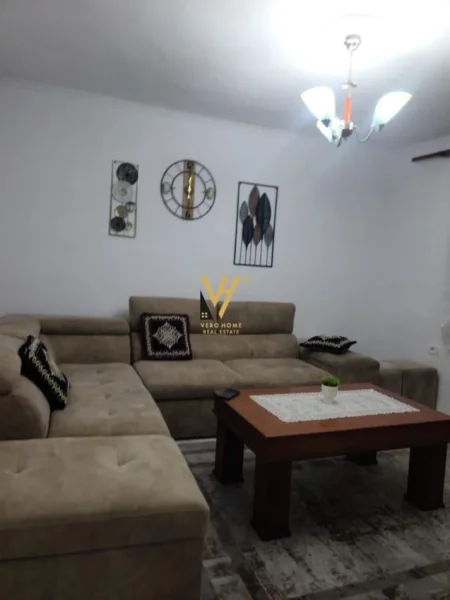 Tirane, jepet me qera apartament 2+1+Ballkon Kati 1, 100 m² 600 € (MOZAIKU,21 DHJETORI)
