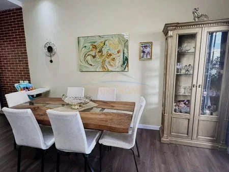 Tirane, shitet apartament 1+1 Kati 2, 81 m² 16.500.000 € 