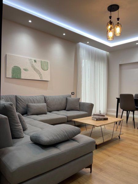 Tirane, jepet me qera apartament 2+1 Kati 4, 110 m² 850 € (Rruga e kavajes perballe delijorgjit)