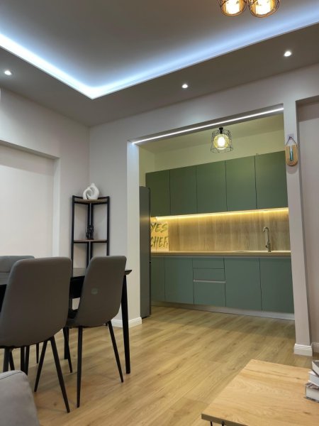 Tirane, jepet me qera apartament 2+1 Kati 4, 110 m² 850 € (Rruga e kavajes perballe delijorgjit)