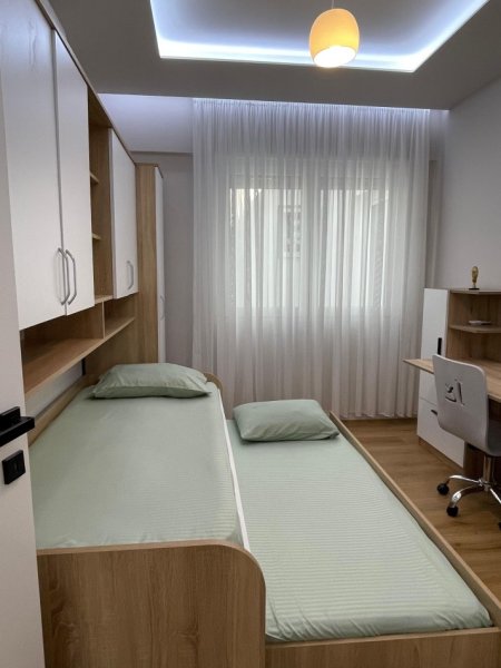 Tirane, jepet me qera apartament 2+1 Kati 4, 110 m² 850 € (Rruga e kavajes perballe delijorgjit)