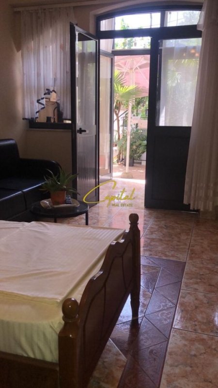 Tirane, jepet me qera apartament 1+1 Kati 1, 40 m² 350 € (MEDRESEJA)