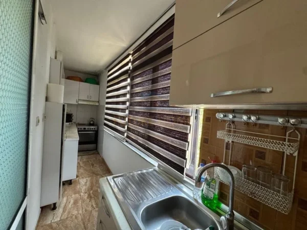 0683487469 Tirane, shitet apartament 2+1 Kati 5, 72 m² 135.000 € (Prane Gjimnazit Partizani)