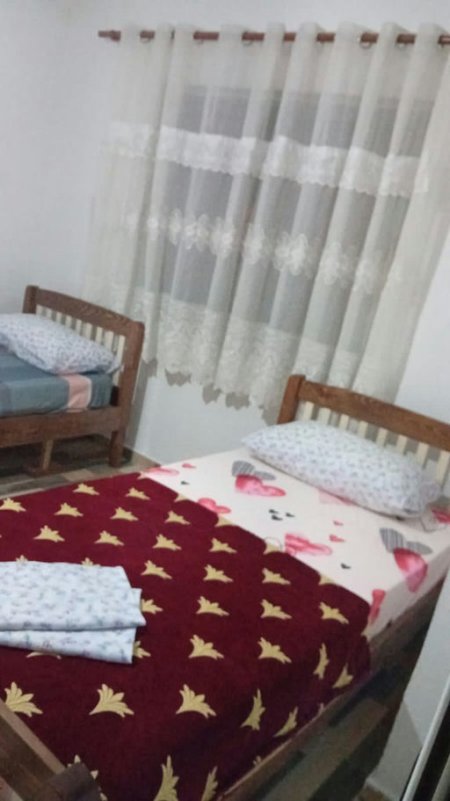 Tirane, jepet me qera apartament 2+1+Ballkon Kati 1, 75 m² 410 € (Rruga &quot;Kongresi Manastirit&quot;)