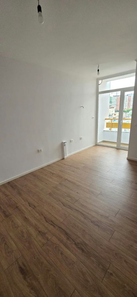 Tirane, shitet apartament 1+1+Ballkon Kati 7, 53 m² 115.000 € (Rruga &quot;Kavajes&quot;)
