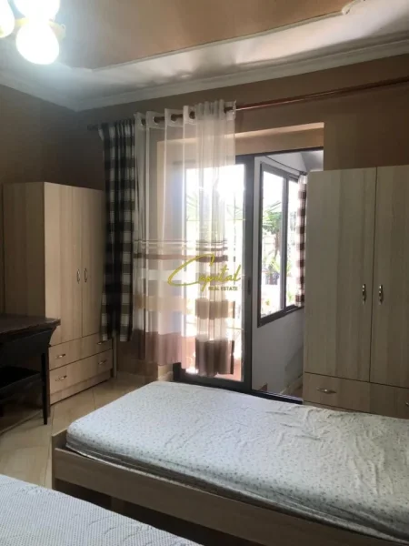 Tirane, jepet me qera apartament 1+1 Kati 1, 70 m² 500 € (MEDRESEJA)