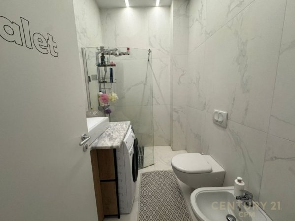 Tirane, shes apartament 2+1 Kati 11, 238.000 m² 238.000 € (21 Dhjetori)