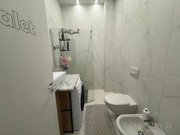 Tirane, shes apartament 2+1 Kati 11, 238.000 m² 238.000 € (21 Dhjetori)