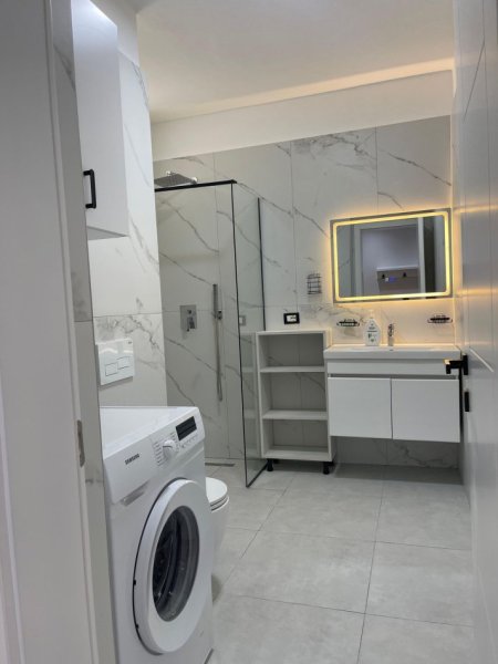 Tirane, shitet apartament 2+1 , 110 m² 250.000 € 