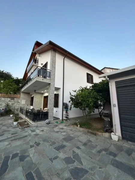 Kurbin, shitet Vile 2 Katshe , 252 m² 28.500.000 € (lac)