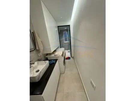 Tirane, shitet apartament 3+1+Ballkon Kati 2, 120 m² 220.000 € (Kinostudio)