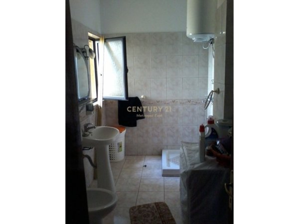 Tirane, shitet apartament 3+1 Kati 5, 108 m² 170.000 € (RRUGEN E DIBRES PRANE SHIK)