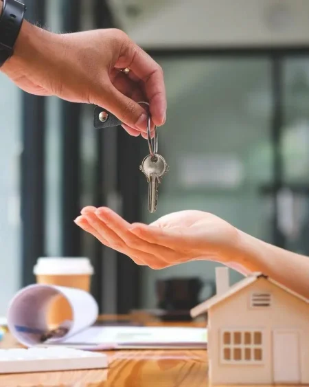 Tirane, shitet apartament 2+1 , 120 m² 325.000 € (rruga e kavajes)