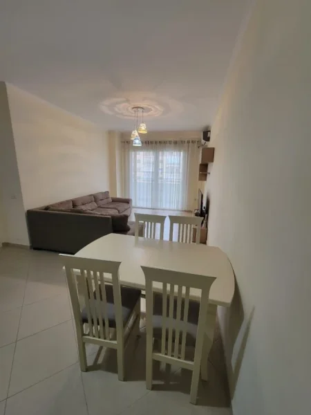 Tirane, jepet me qera apartament 2+1 Kati 7, 112 m² 800 € (PRANE KRISTAL CENTER)