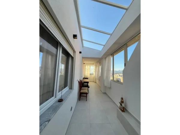 Tirane, shitet apartament 2+1 Kati 11, 110 m² 258.000 € (PERBALLE DELIJORGJIT)