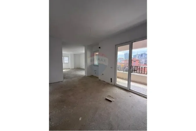 Tirane, shitet apartament 3+1+Ballkon Kati 2, 136 m² 338.825 € (Pazari i Ri)