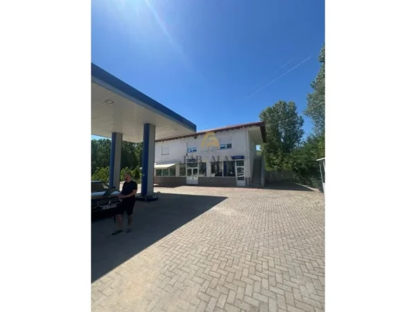Shqiperi, shitet KARBURANT , 1.710 m² 360.000 € (Pogradec)