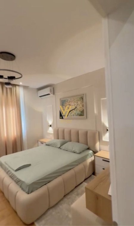 Tirane, shitet apartament 2+1+Ballkon Kati 1, 89 m² 245.000 € (RRUGA “BILAL SINA”, KOPSHTI ZOOLOGJIK)