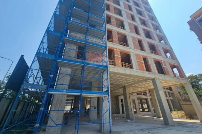 Tirane, shitet apartament 2+1+Ballkon , 113 m² 195.130 € 