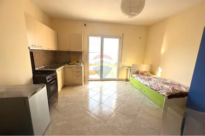 Tirane, shitet apartament 1+1 , 81 m² 110.500 € (530181053-632)