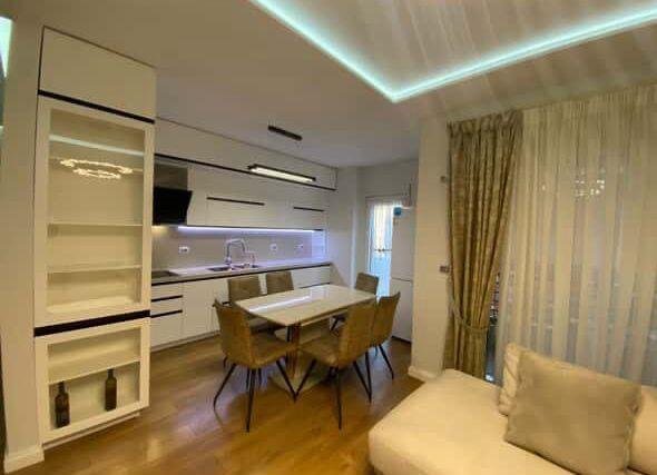 Tirane, jepet me qera apartament 2+1 Kati 3, 110 m² 800 € (Don Bosko)