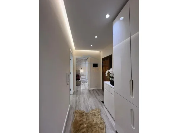 0683487469 Tirane, shitet apartament 1+1 Kati 8, 65 m² 123.000 € (ASTIR)