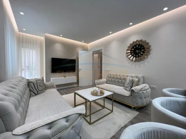 0683487469 Tirane, shitet apartament 1+1 Kati 8, 65 m² 123.000 € (ASTIR)